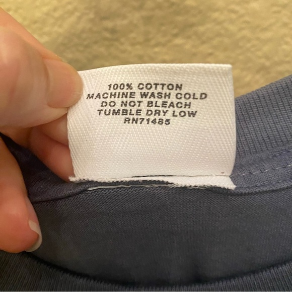 Vintage WILD GEAR Blue Wolf Graphic T-Shirt Size XL-Made in USA - Picture 7 of 7